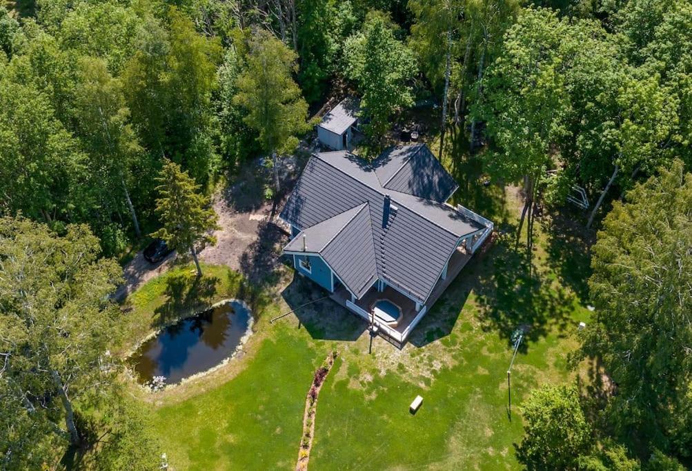 Modern Villa With Sauna & Hot Tub Hiiumaa Exteriér fotografie