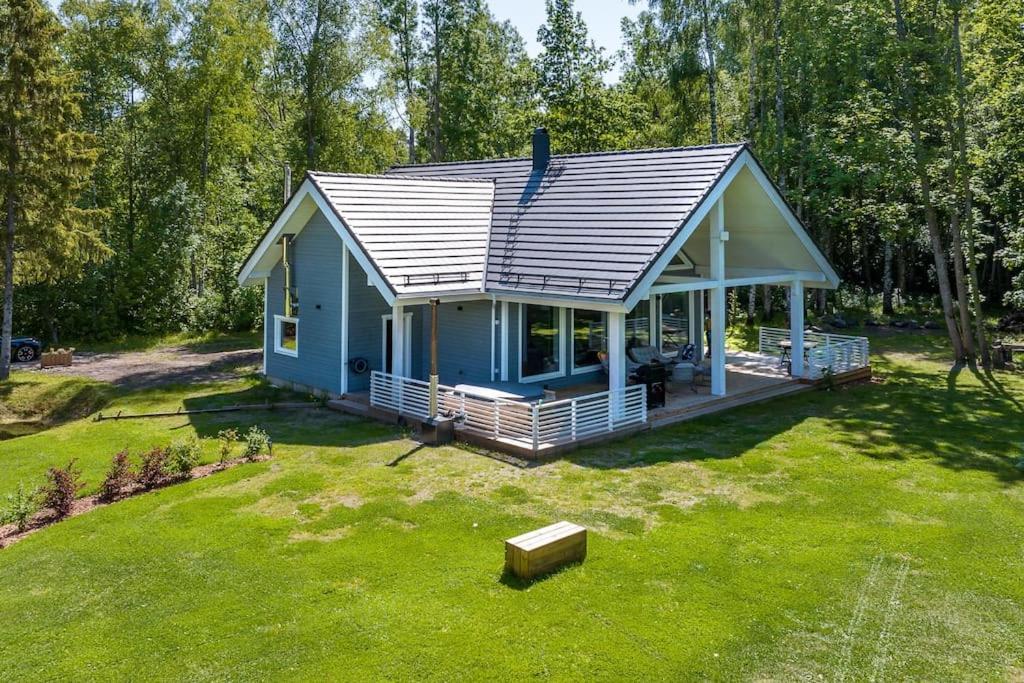 Modern Villa With Sauna & Hot Tub Hiiumaa Exteriér fotografie