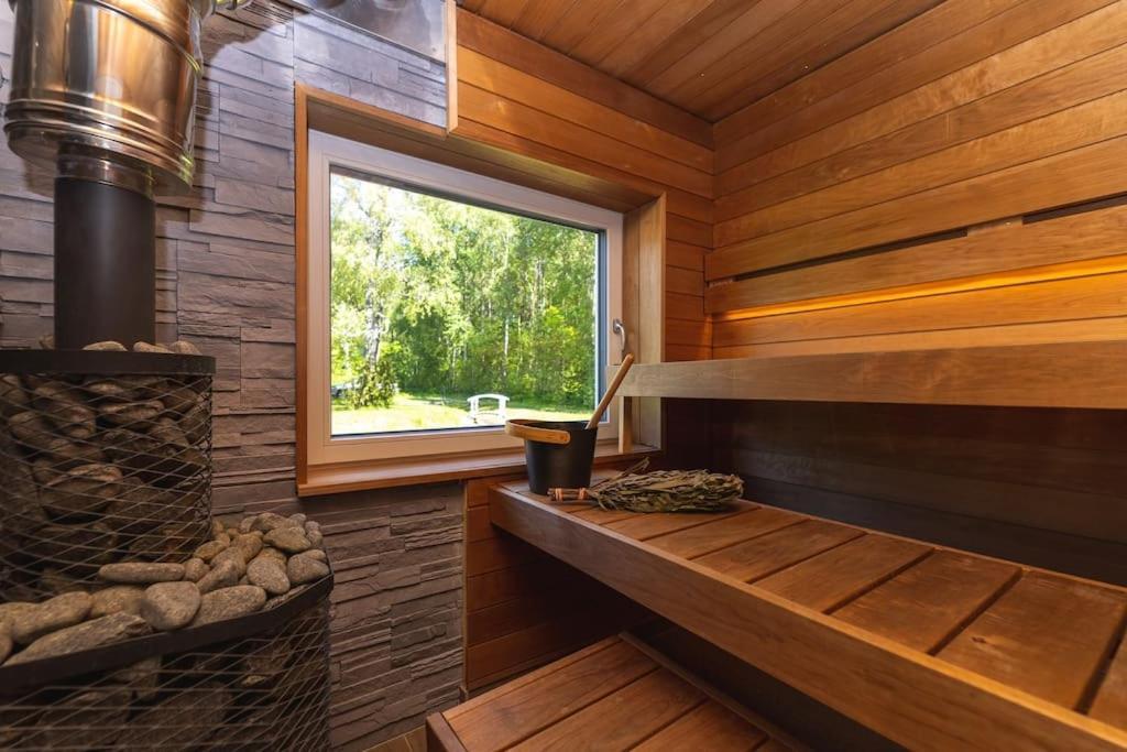 Modern Villa With Sauna & Hot Tub Hiiumaa Exteriér fotografie